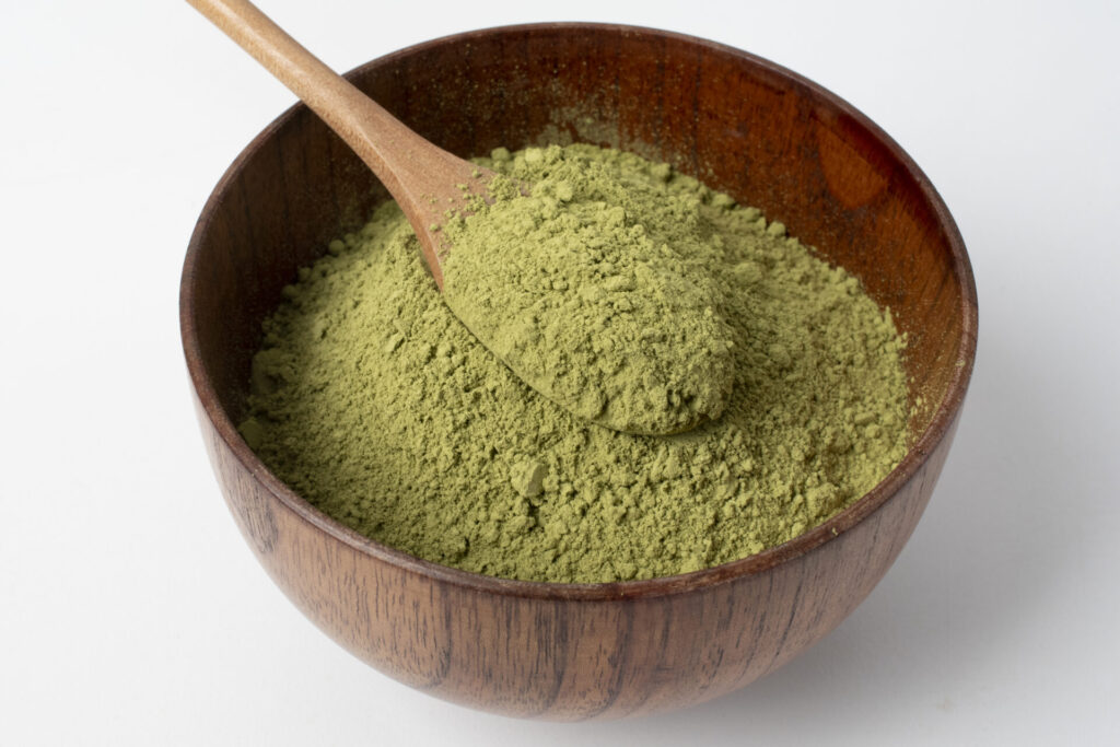 Kratom for Chronic Pain Relief: Efficacy, Evidence, and Risks