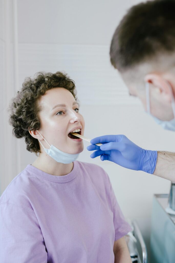 Is Strep Throat Contagious? How It Spreads and When You’re No Longer Infectious